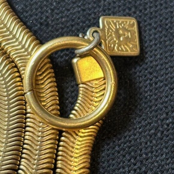 ANNE KLEIN Flat Gold Herringbone Snake Like Toggle Clasp NECKLACE - Picture 6 of 7